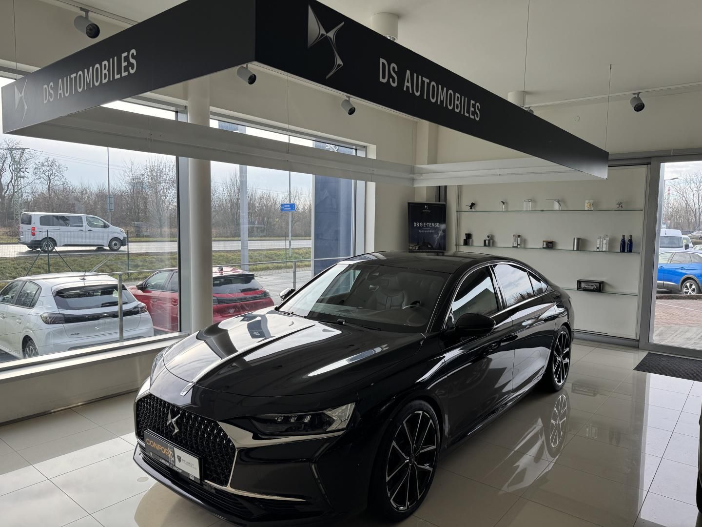 DS 9, OPERA E-TENSE 360 4x4