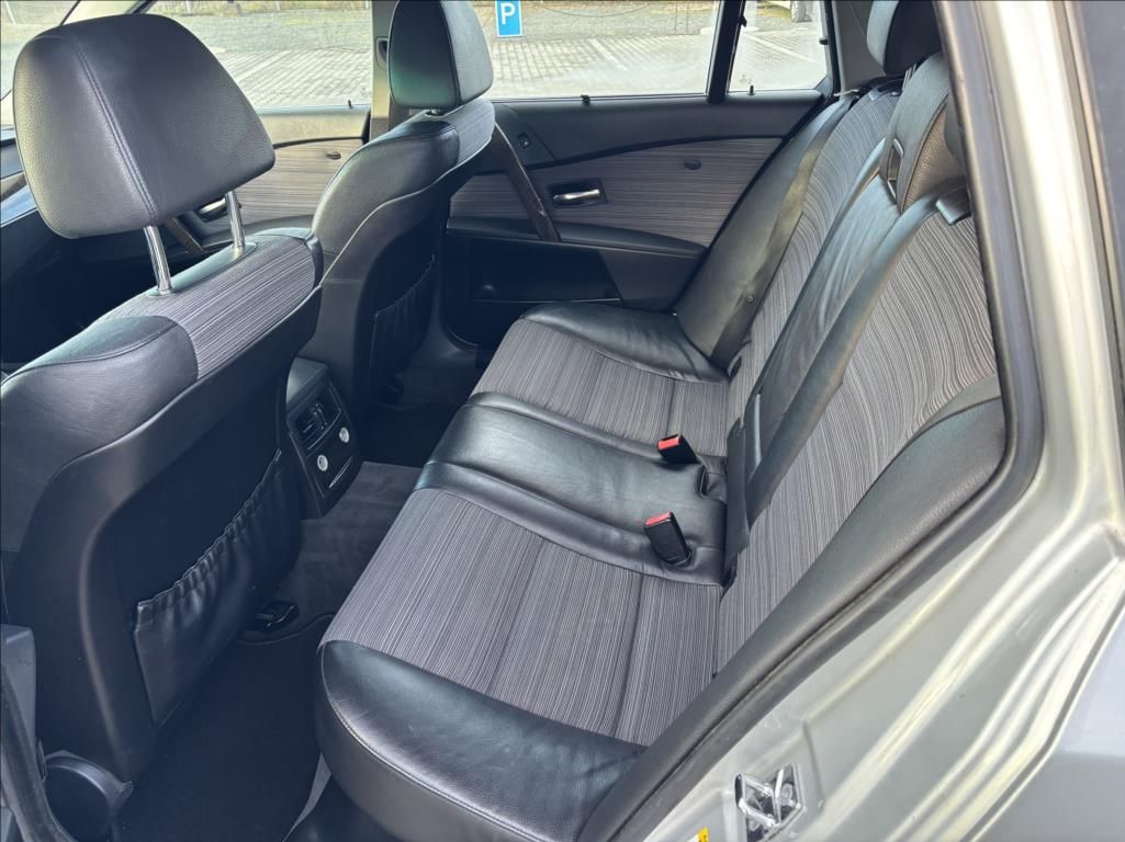 BMW Řada 5, 3,0 530xd Aut. Touring - fotka 5