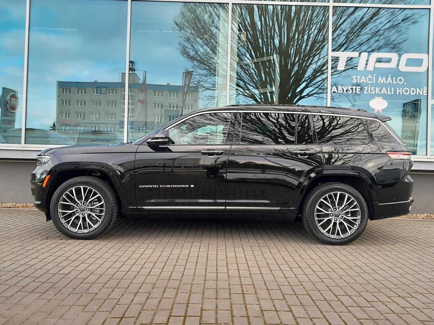 Jeep Grand Cherokee, L 3,6 V6 Summit Reserve 7 míst - fotka 6
