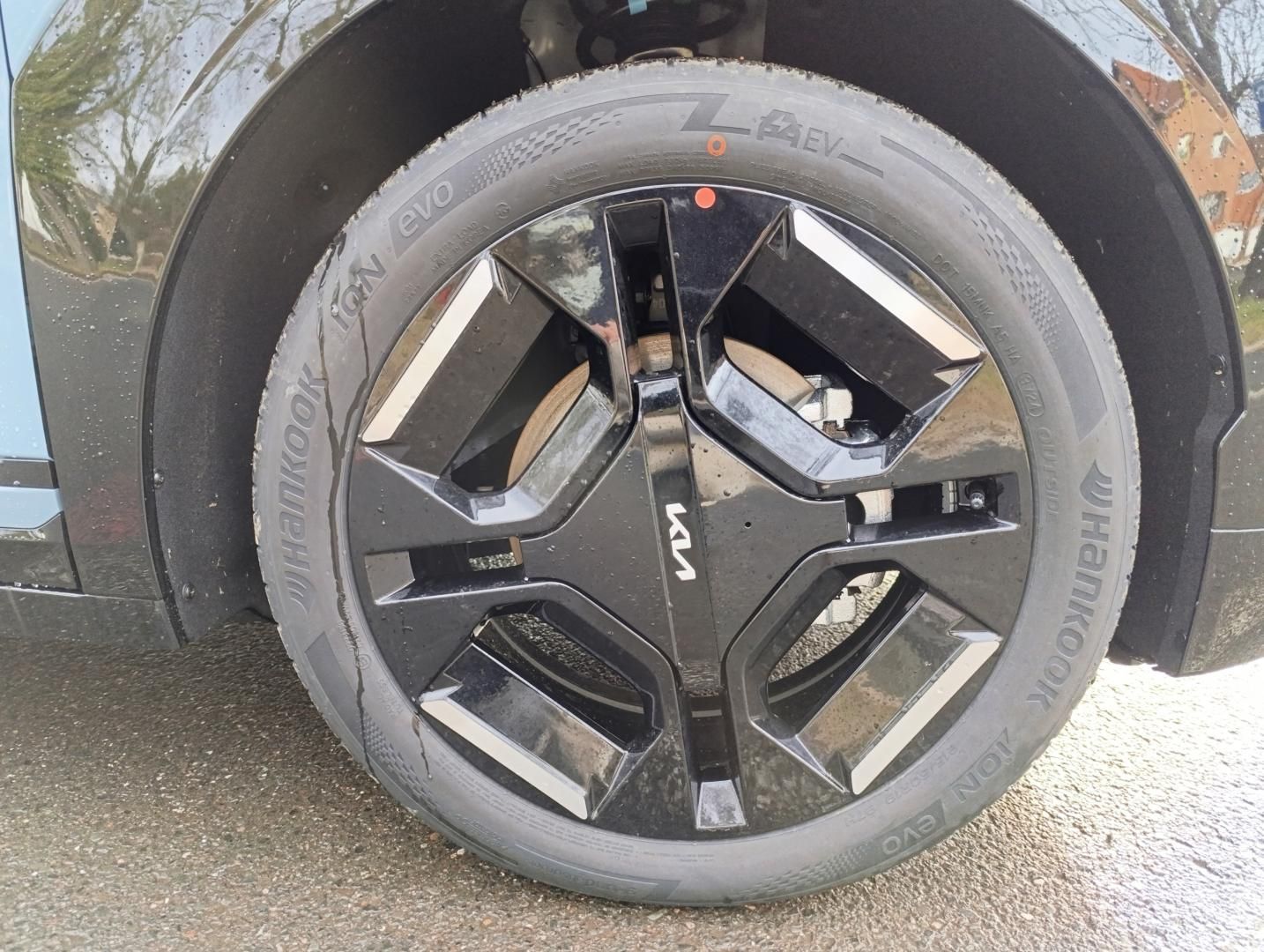 Kia EV3, Synchronní AC elektromotor 4x2 - fotka 5