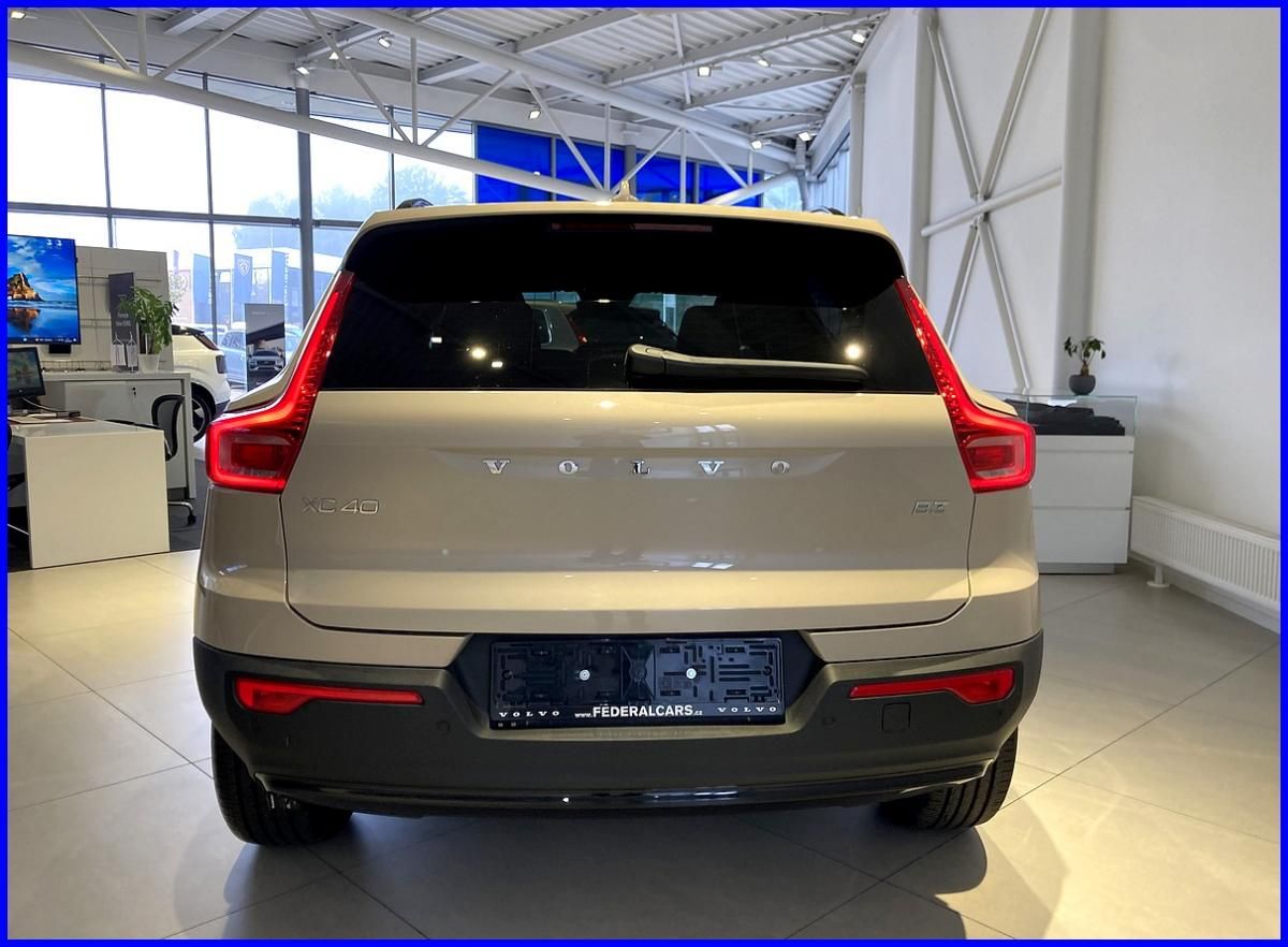 Volvo XC40, B3 PLUS DARK - AKCE - fotka 5