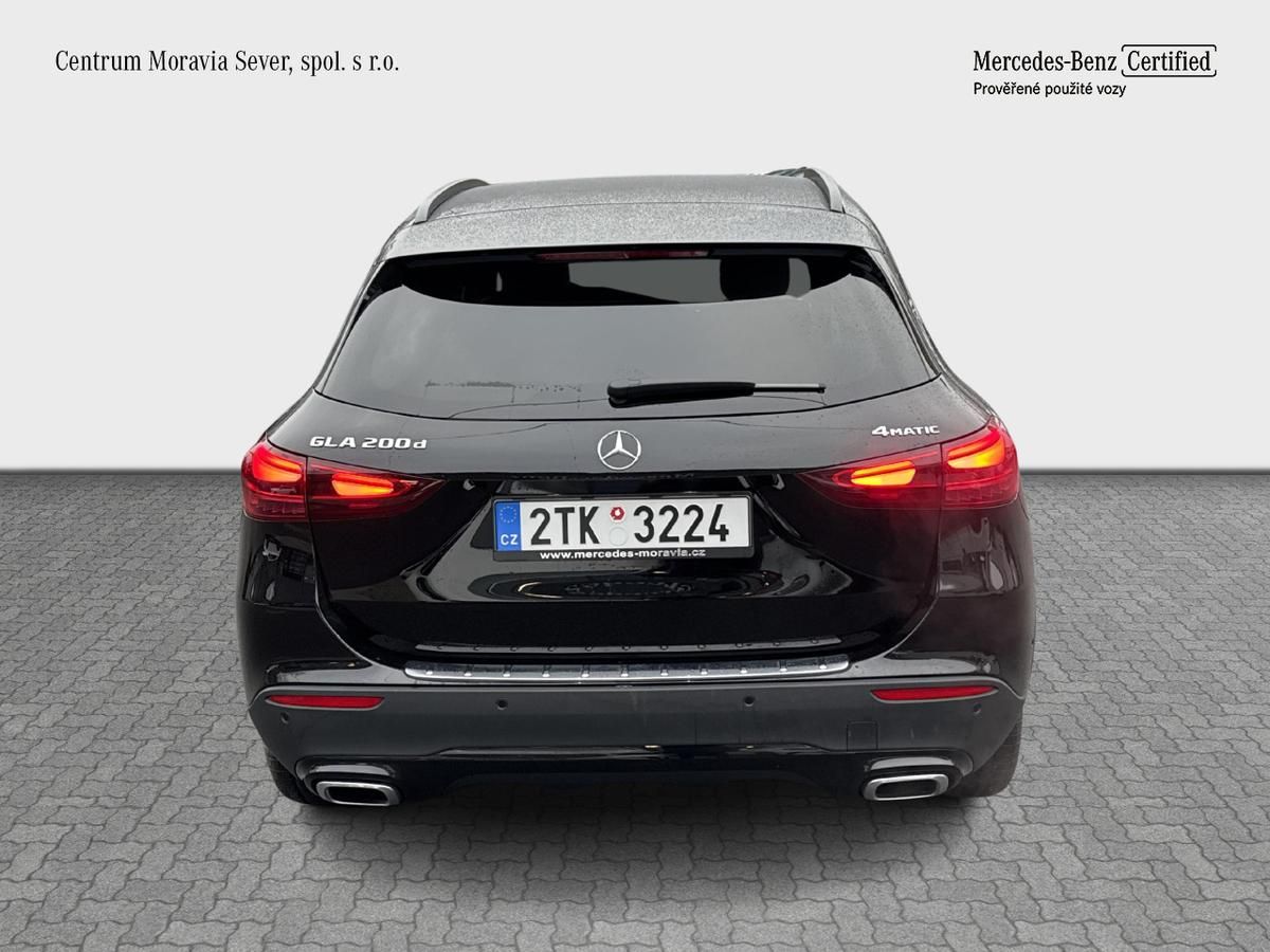 Mercedes-Benz GLA, 200 d 4MATIC - fotka 4