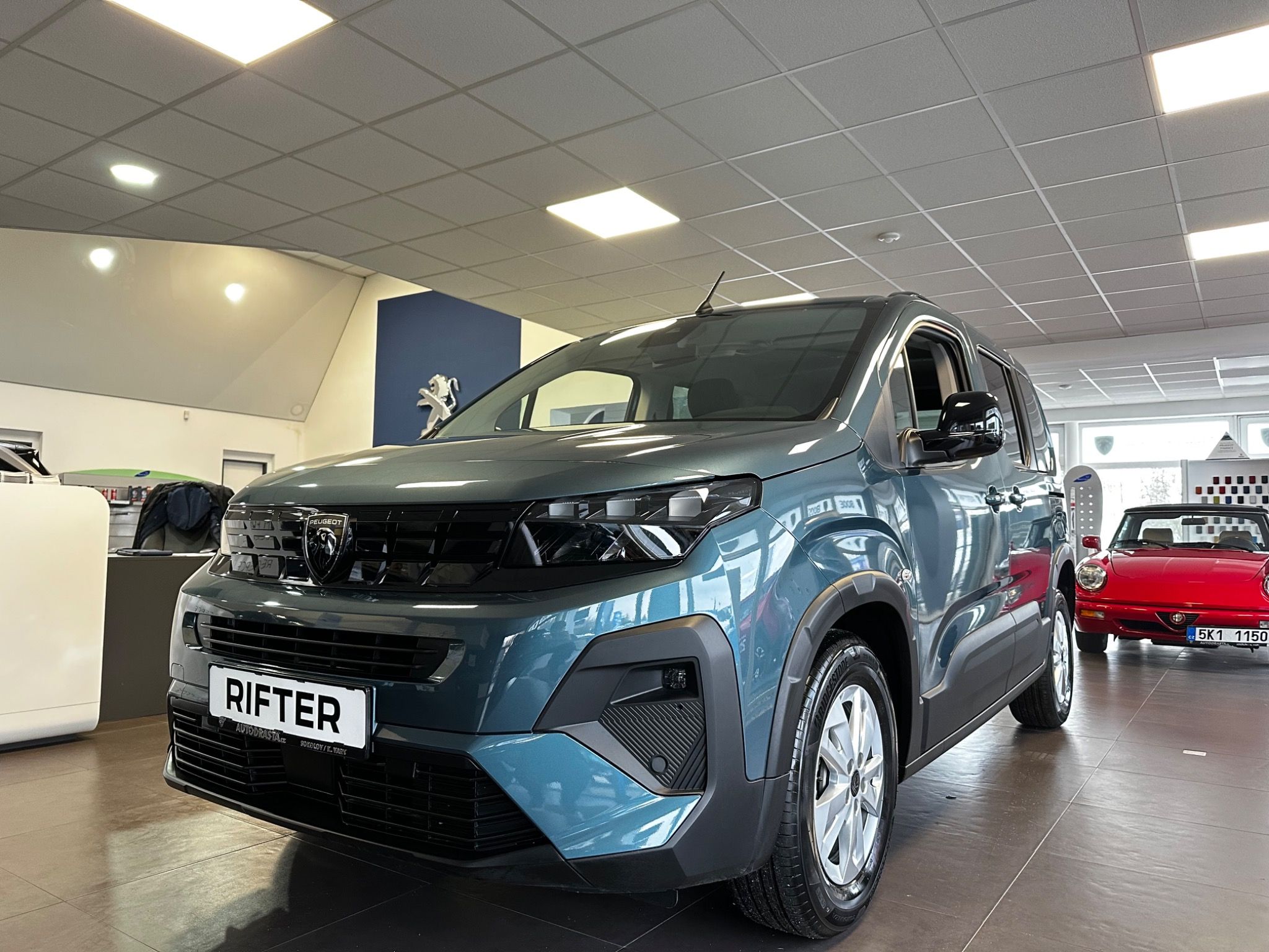 Peugeot Rifter, ALLURE BlueHDi 100 S&S MAN6