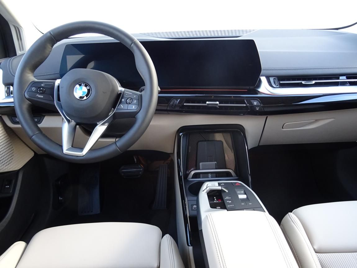 BMW Řada 2, 220i Active Tourer - fotka 4