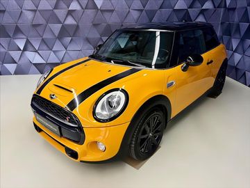 Obrázek k inzerátu: Mini Cooper, 2,0 DIESEL 125KW S, HARMAN/KAR