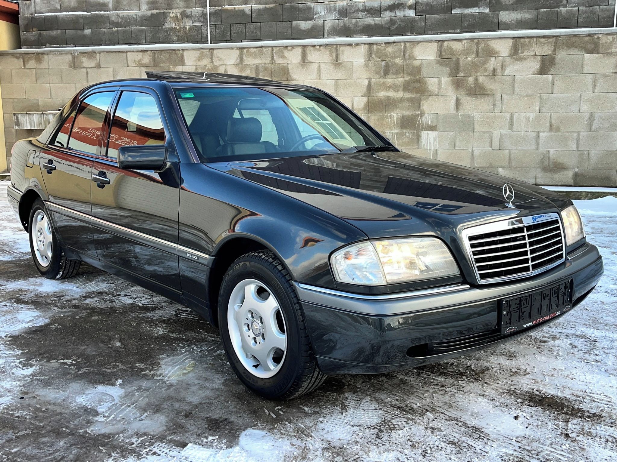 Mercedes-Benz Třídy C, C280 TOP VÝBAVA, KRASAVEC! - fotka 3