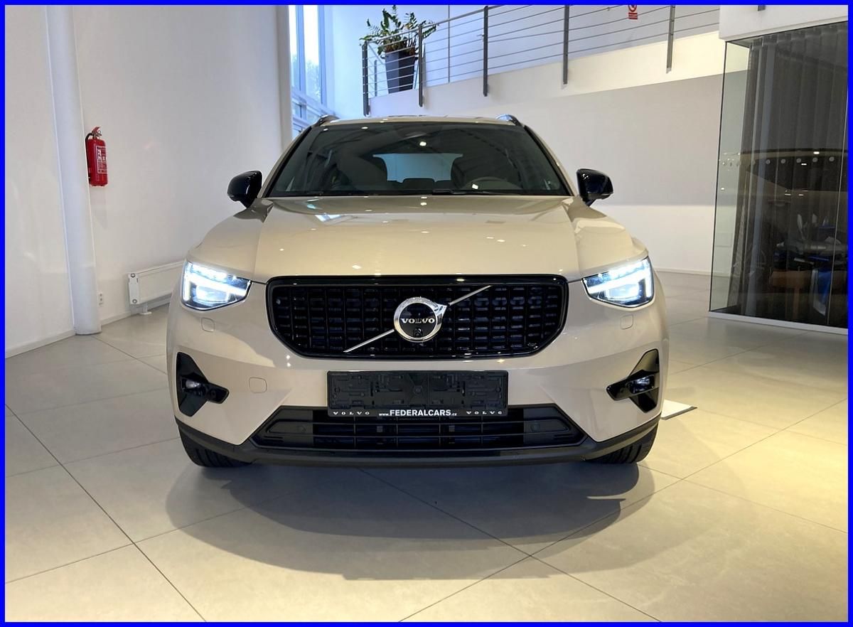 Volvo XC40, B3 PLUS DARK - AKCE - fotka 2