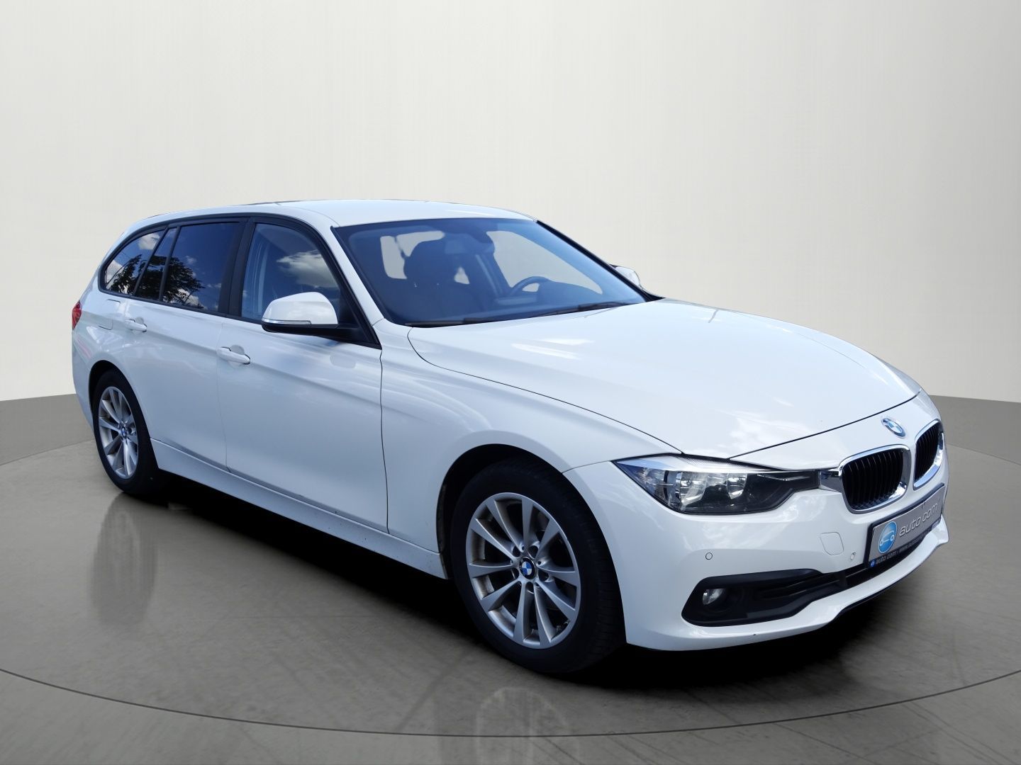 BMW Řada 3, 320d 140kW 8°A/T Navi El.kufr - fotka 6