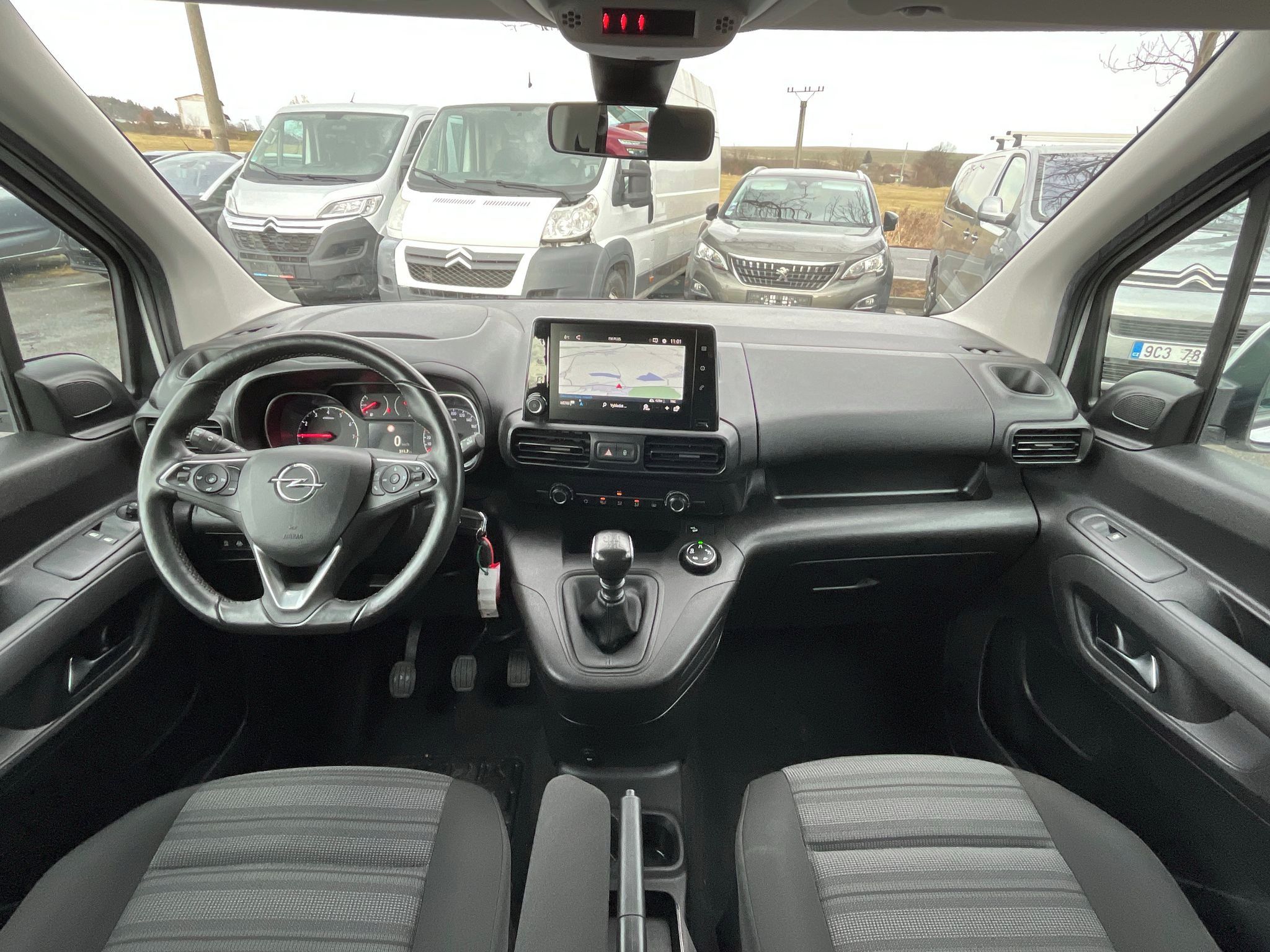 Opel Combo, 1.2 110k 7MÍST ZÁRUKA SERVIS - fotka 3