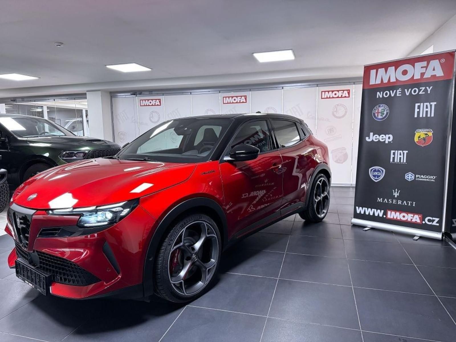 Alfa Romeo Junior, Veloce 280k Elettrica 54 kWh - fotka 3