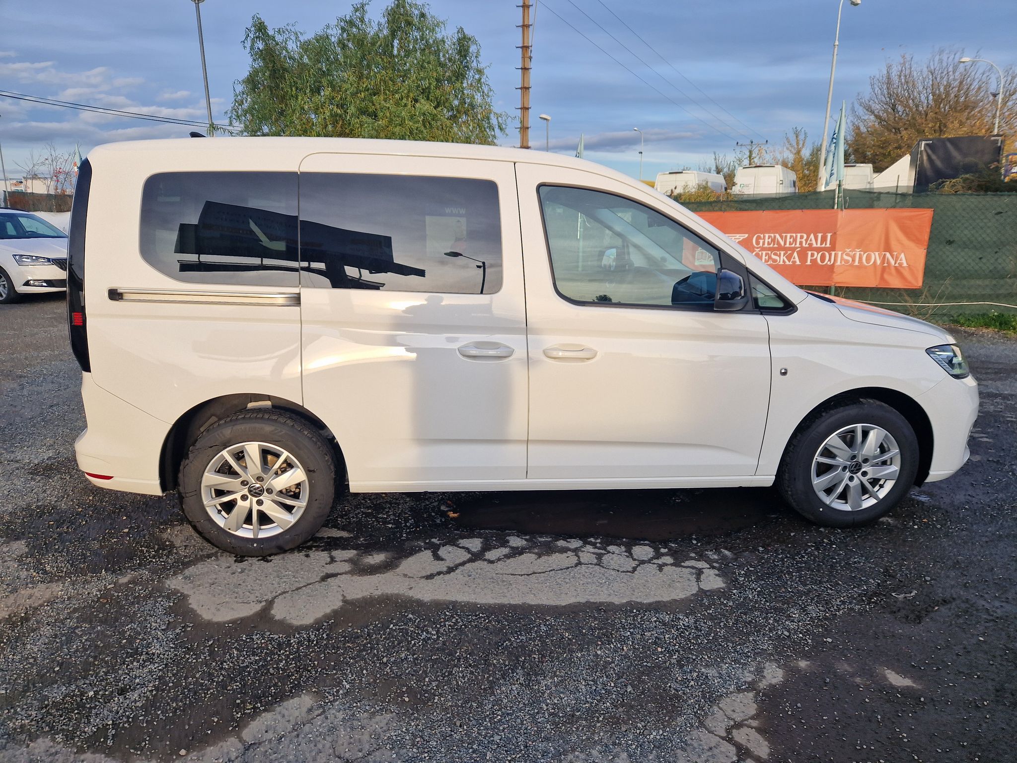 Volkswagen Caddy, 2.0 TDI, CZ, LED, tažné - fotka 4