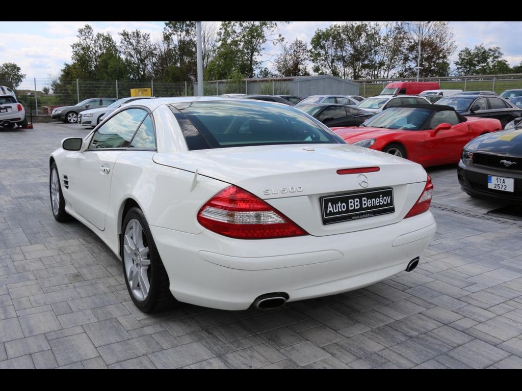 Mercedes-Benz SL, SL 500 V8, facelift, 390 PS - fotka 4