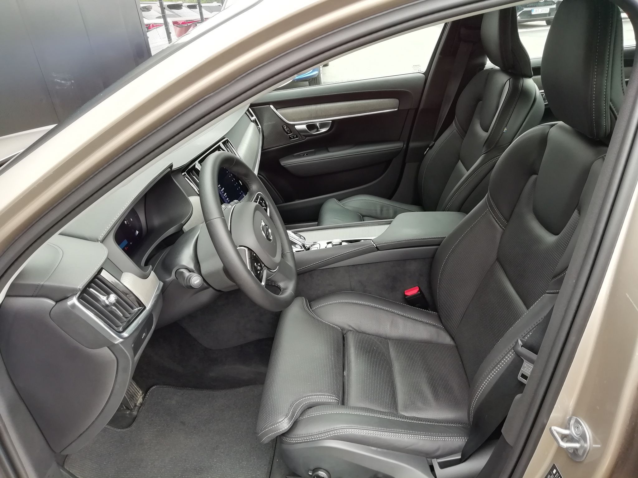 Volvo V90, 2,0 Cross Country Bright Plus - fotka 5