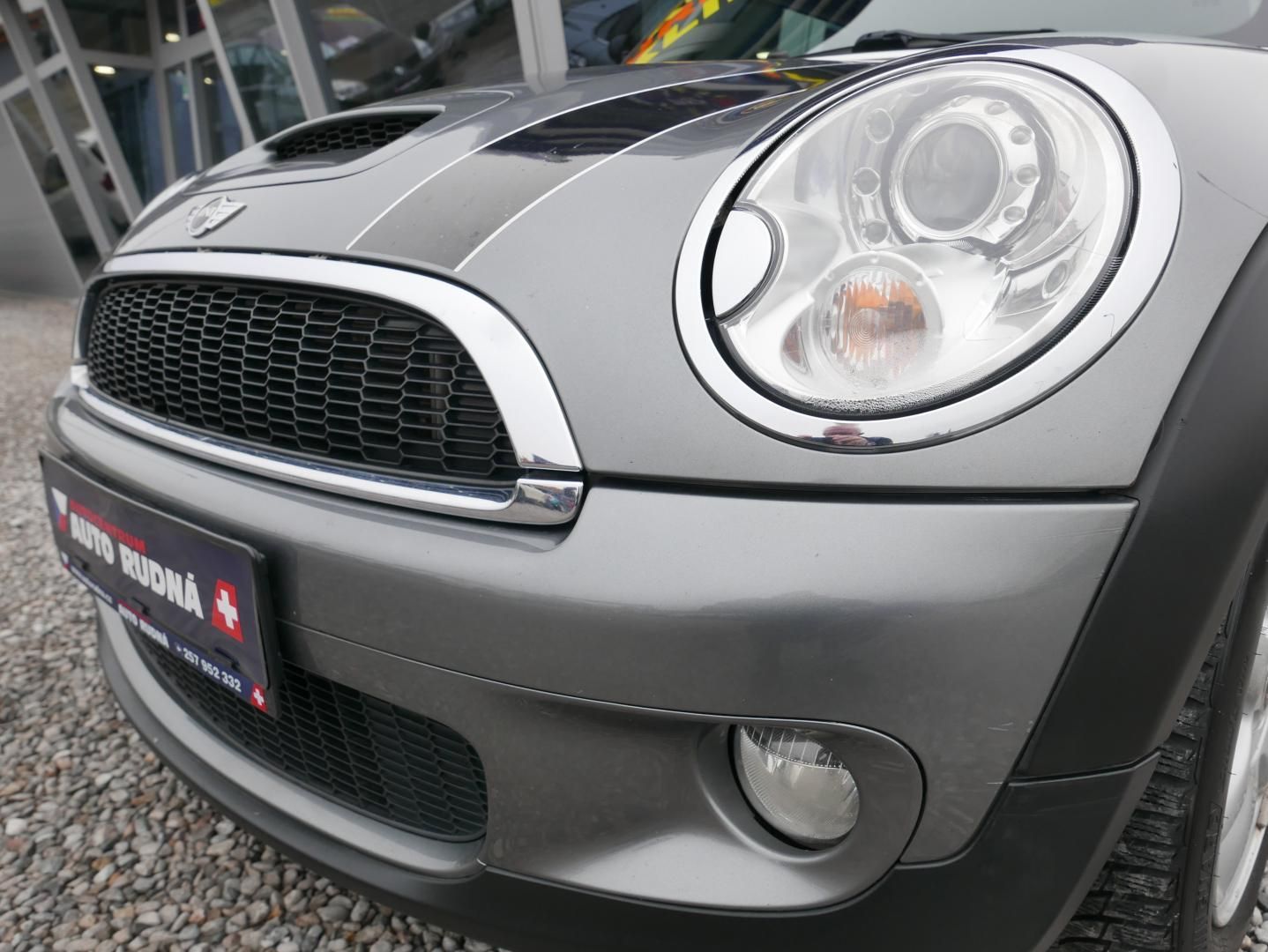Mini Cooper S, 1,6i Turbo 128kW Navi - fotka 2