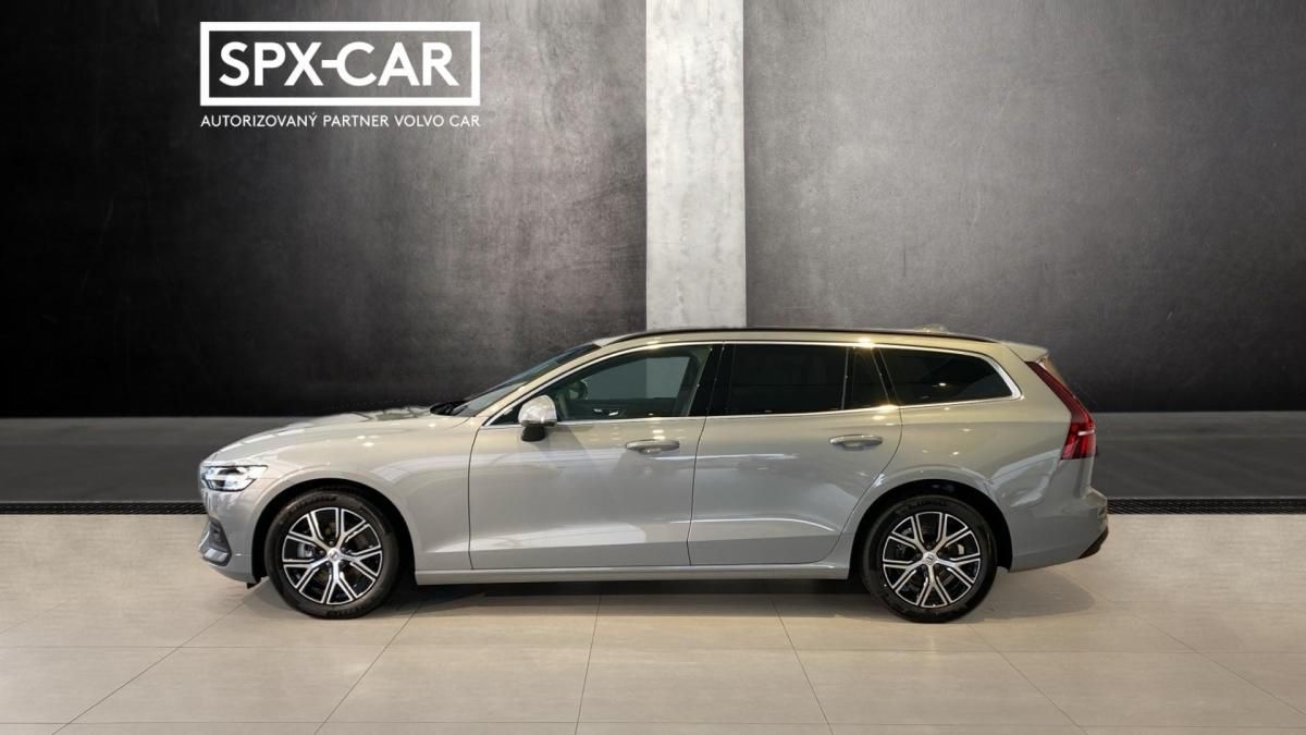 Volvo V60, CORE, B4, 145+10 kW / 197+14 H - fotka 3