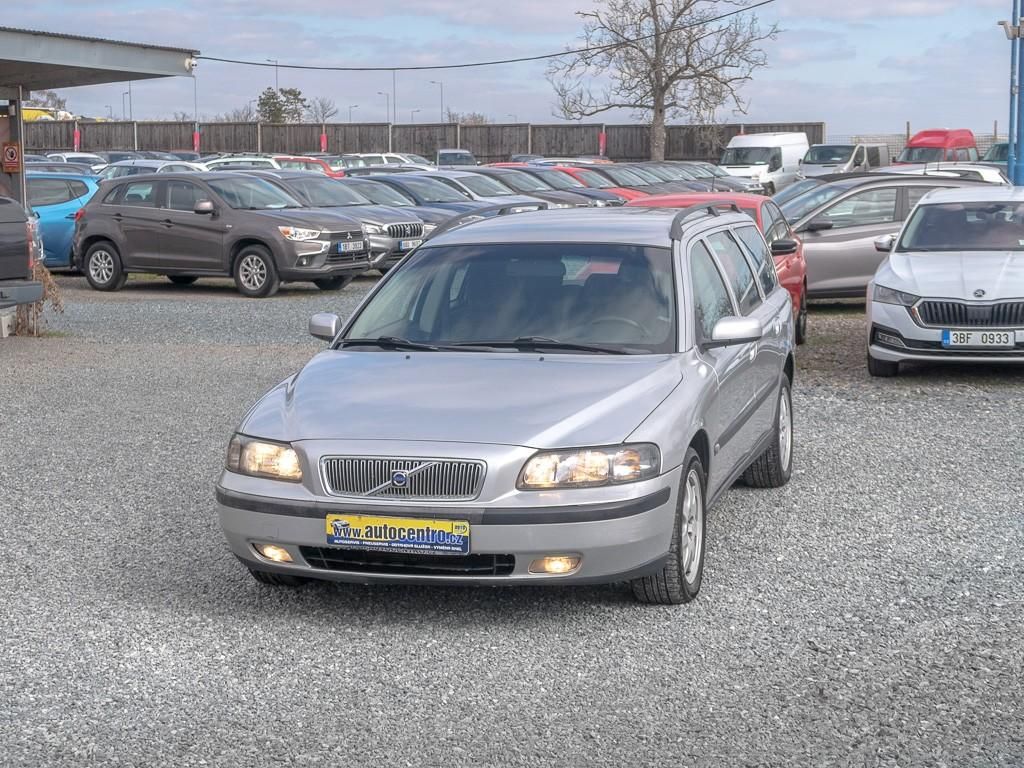 Volvo V70, 2.4D 120KW mat – 4x4