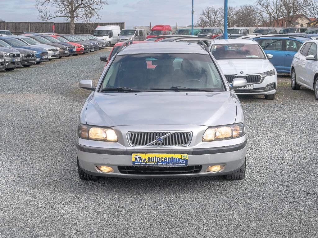 Volvo V70, 2.4D 120KW mat – 4x4 - fotka 2