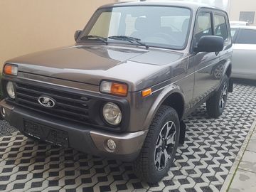 2025 4x4 Nové Legend dvě barvy
