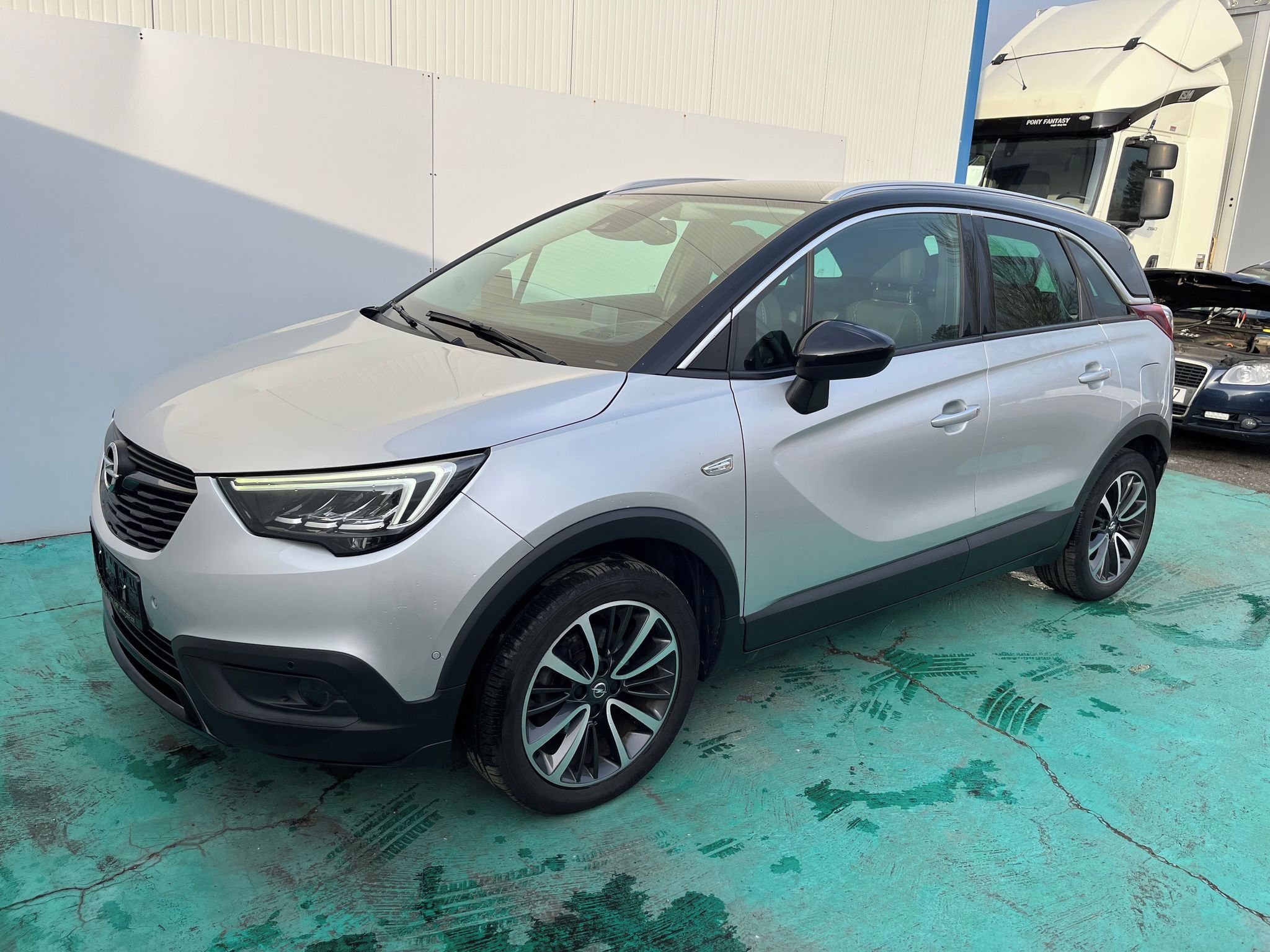Opel Crossland X, 1.2 Ultimate, Automat, Tažné - fotka 3