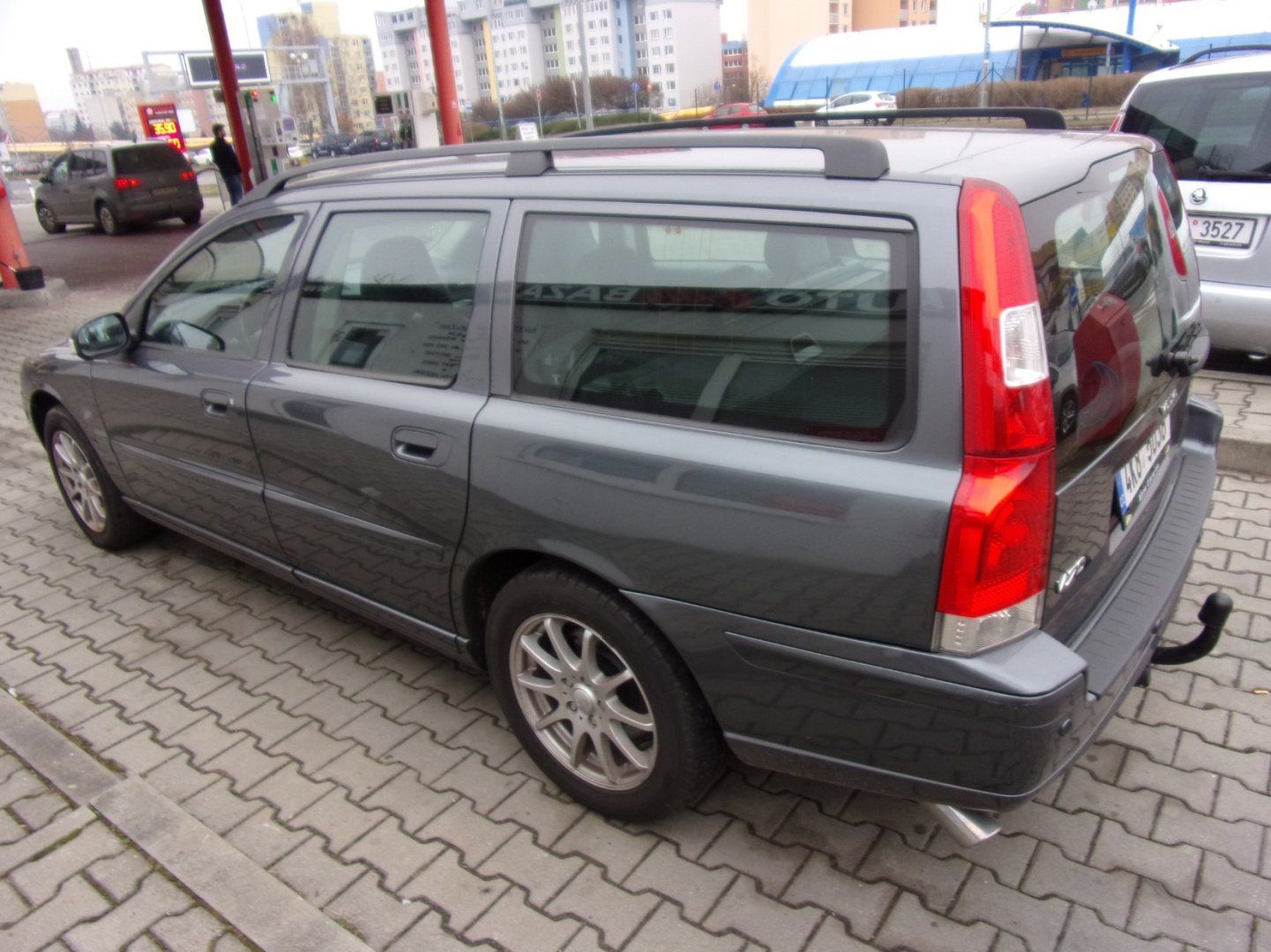 Volvo V70, 2,5 D5 , 136kW - fotka 6