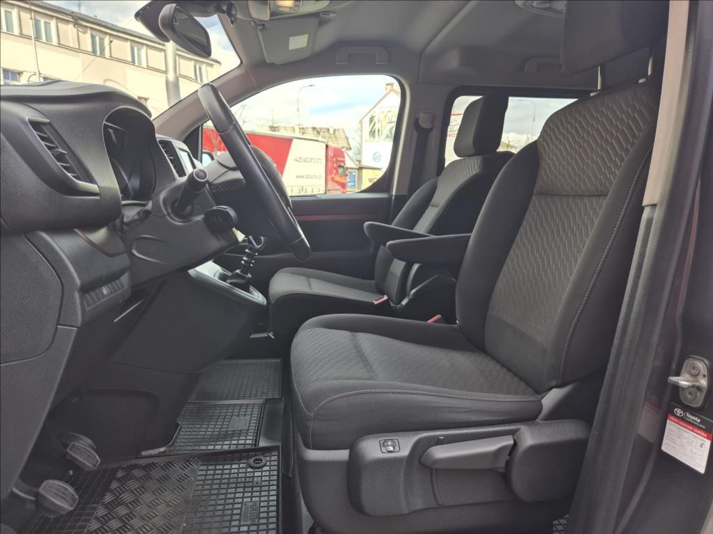 Toyota Proace, 2,0 D-4D 150k L1 Family - fotka 5