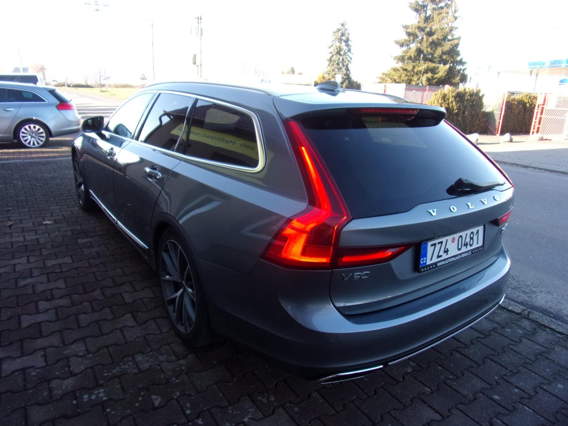 Volvo V90, D4 INCRIPTION 4AWD - fotka 3