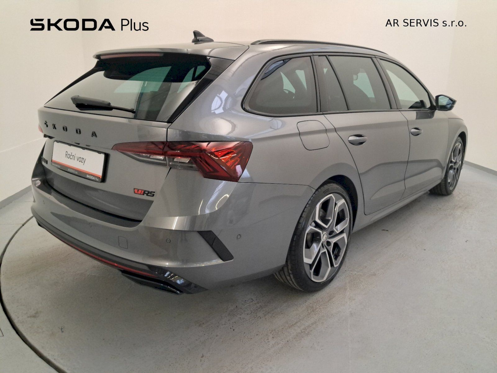 Škoda Octavia, RS Challenge Combi 2.0TSI/180k - fotka 2