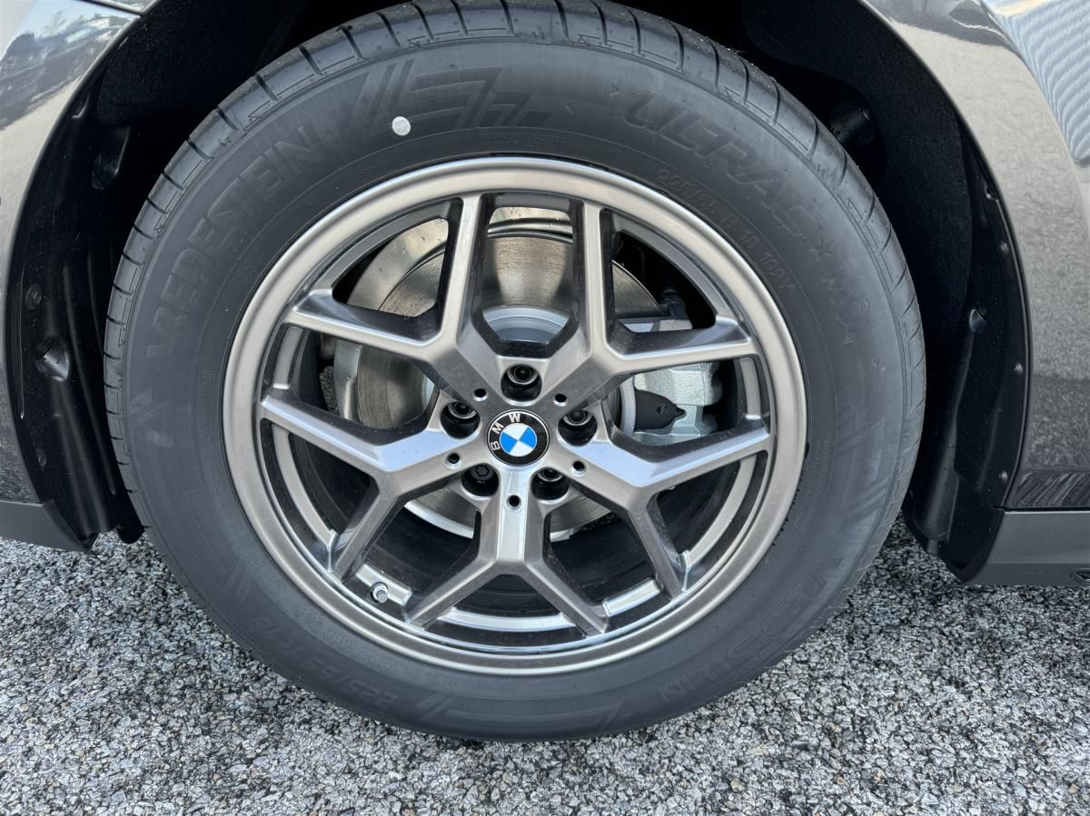 BMW Řada 5, 520d xDrive Sedan - fotka 4