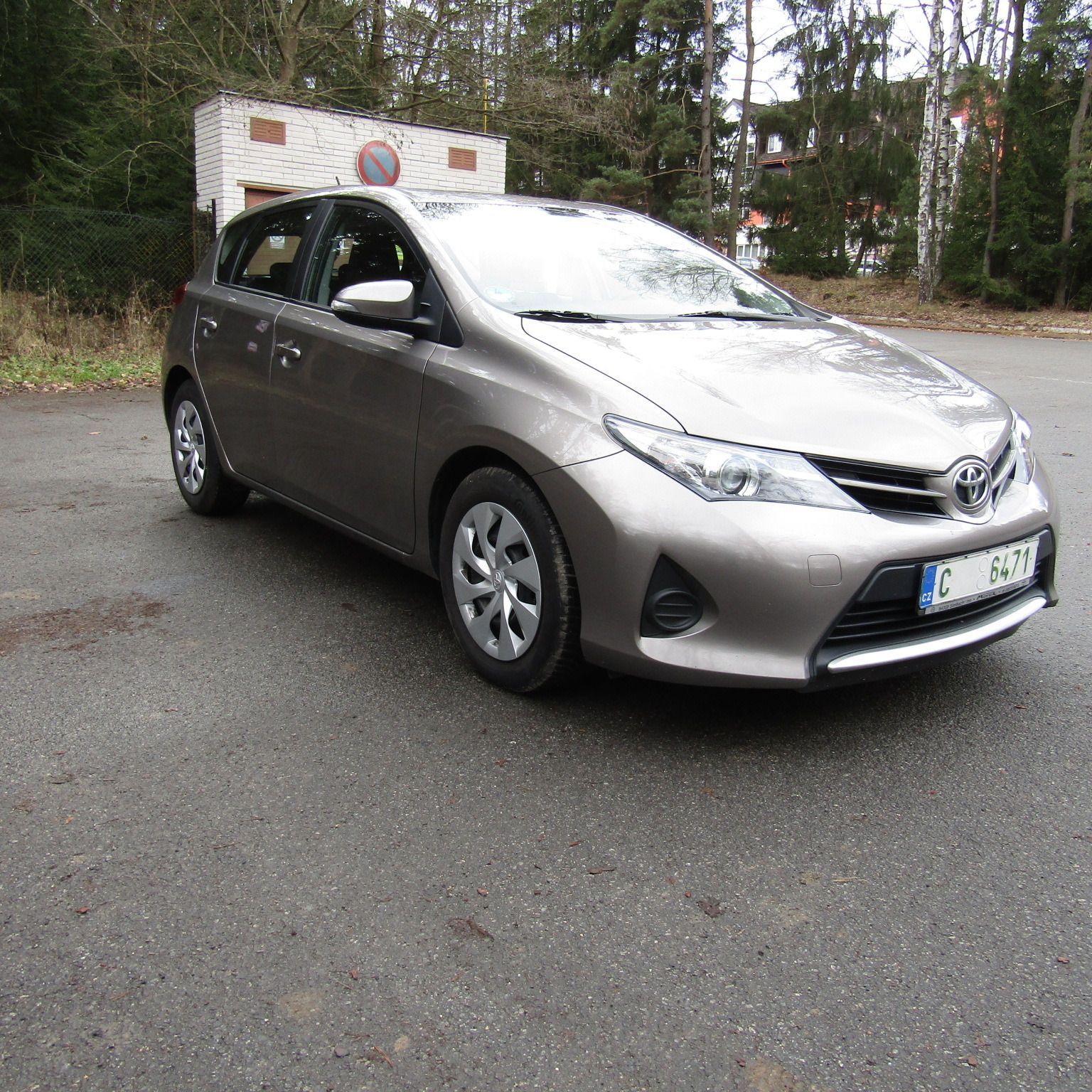 Toyota Auris, 1,3VVT-i 73kw, COOL - fotka 3