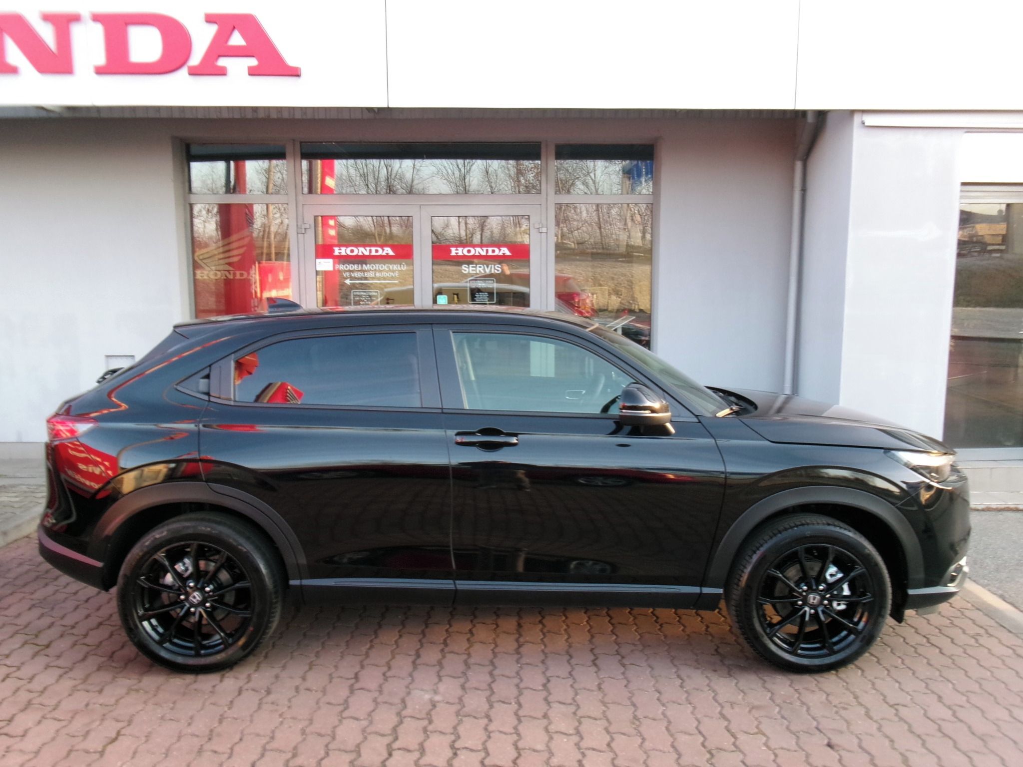 Honda HR-V, 1.5e:HEV ELEGANCE BLACK LINE26 - fotka 6