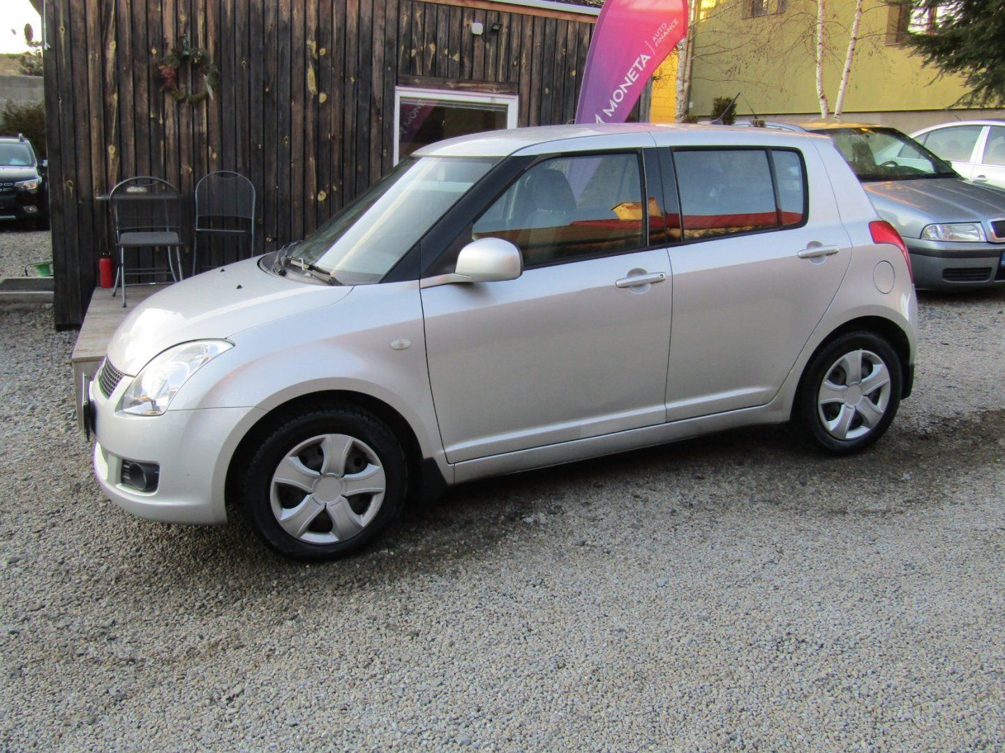 Suzuki Swift, 1.3 16V 66kW 4X4 ZIMNÍ PNEU - fotka 2
