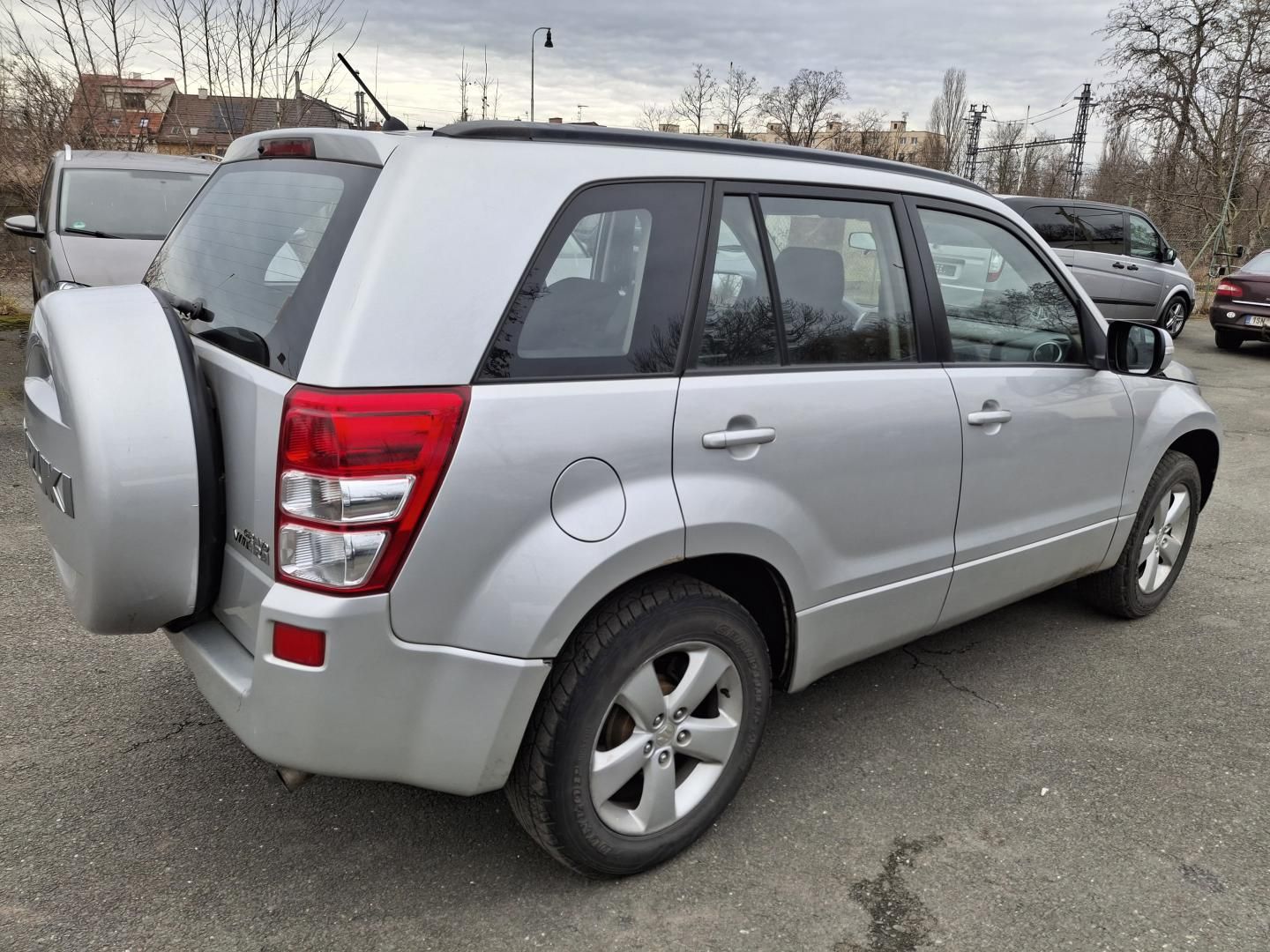 Suzuki Grand Vitara, 2.0 benzin 103 kw 4x4 - fotka 5