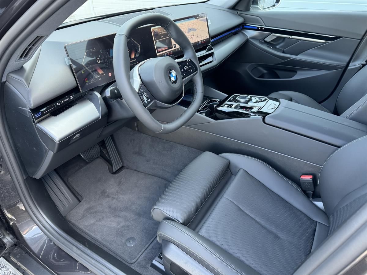 BMW Řada 5, 520d xDrive Sedan - fotka 5