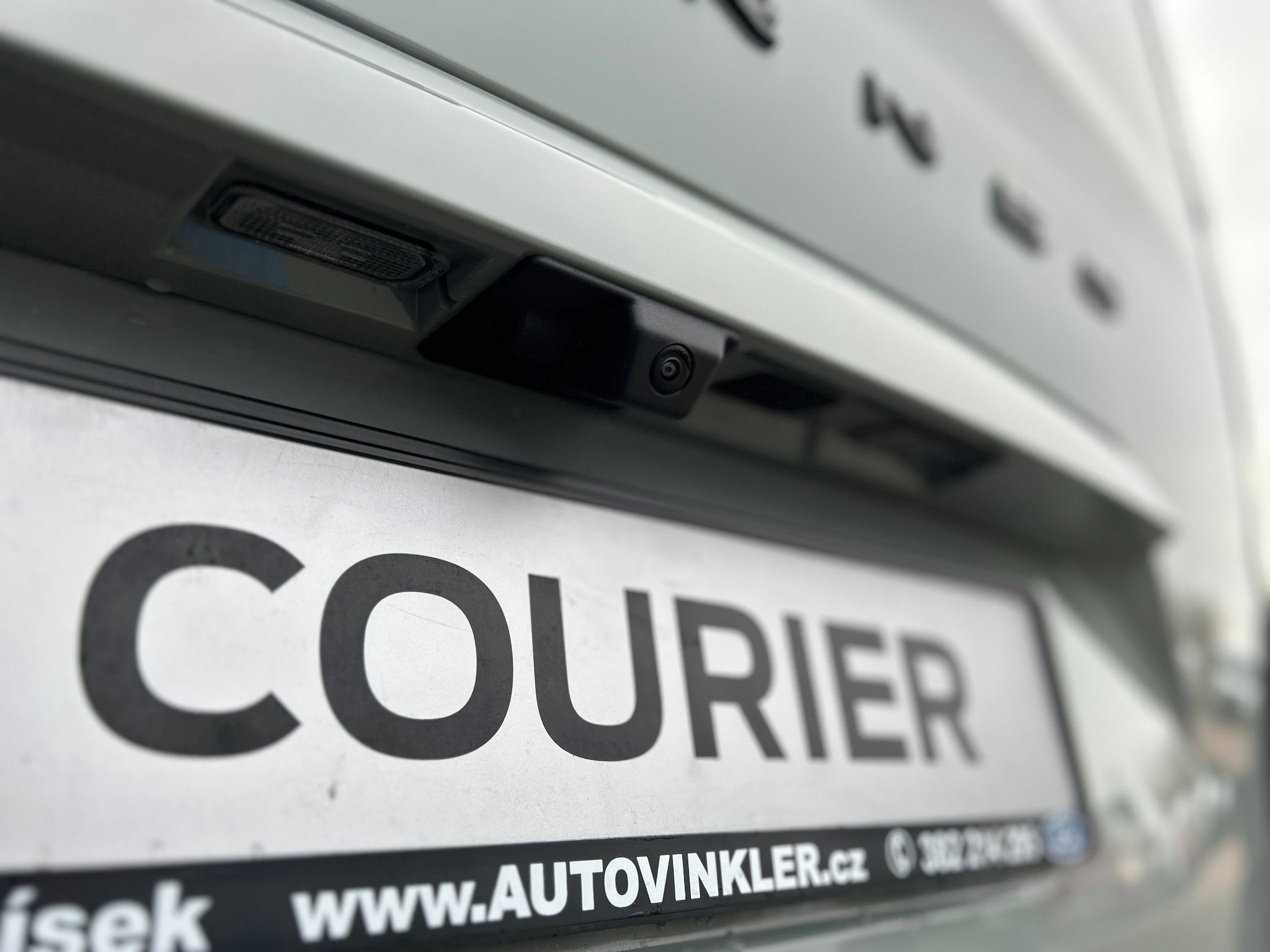 Ford Tourneo Courier, Titanium 1.0 EcoBoost 92 kW - fotka 5