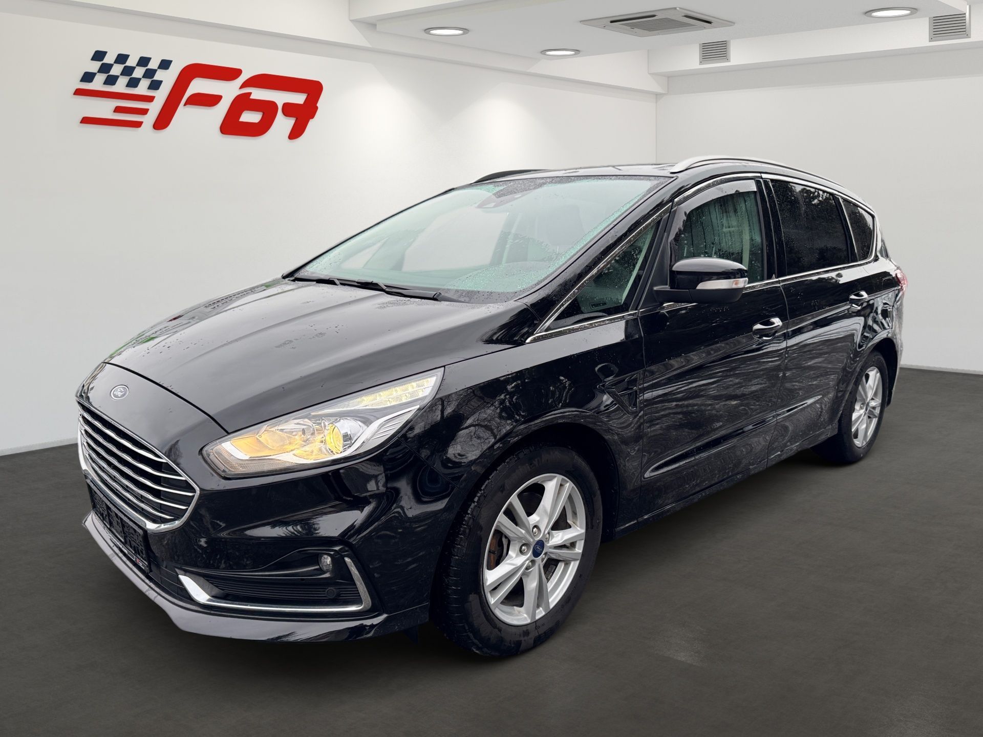 Ford S-MAX, Titanium ZÁRUKA OD FORD.67