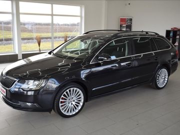 2,0 TDI, DSG,NAVI,XEN,serviska
