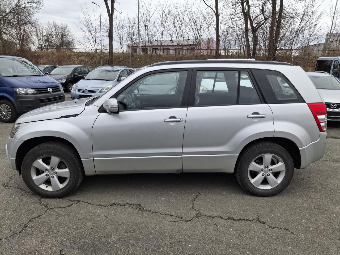 Suzuki Grand Vitara, 2.0 benzin 103 kw 4x4 - fotka 2