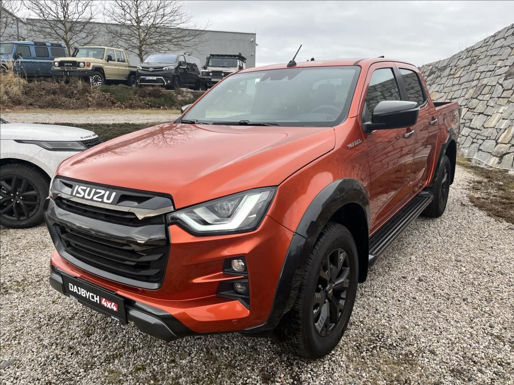 Isuzu D-Max, 1,9 Double Cab  6AT V-Cross 4x - fotka 3