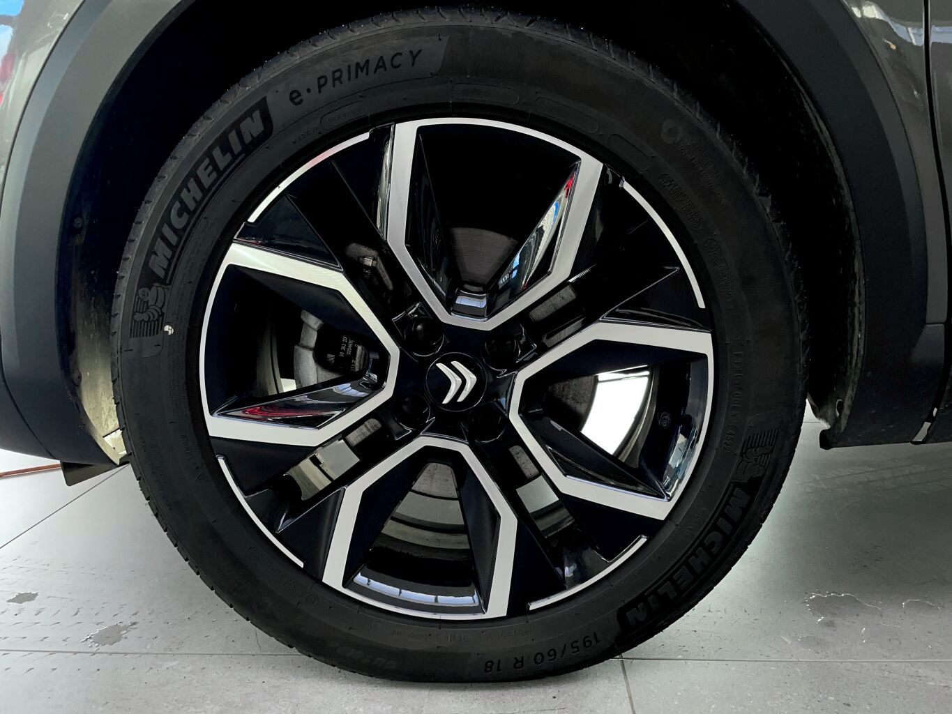 Citroën ë-C4, 007923 Shine Pack 100kW/136k - fotka 4
