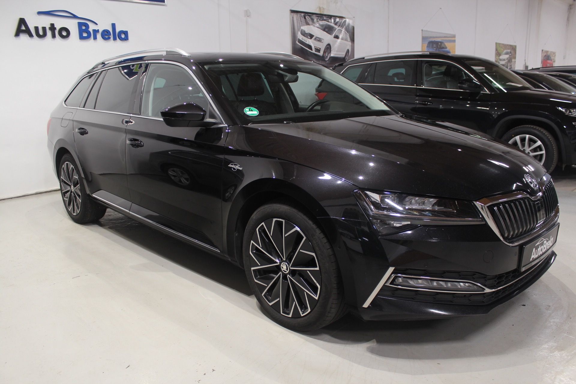 Škoda Superb, 2.0TDI DSG L&K Matrix Display - fotka 3