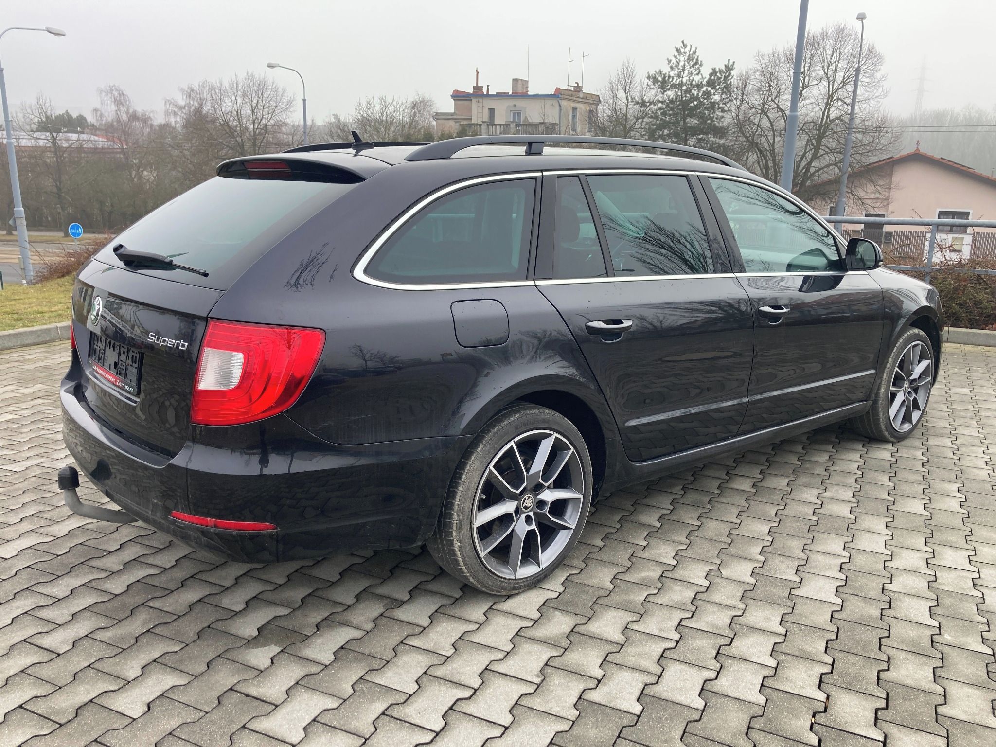 Škoda Superb, 2.0TDI 103KW PO SERVISU - fotka 6