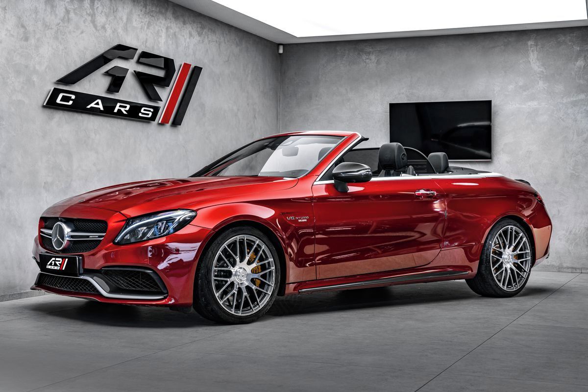 Mercedes-Benz Třídy C, head-up, 360 kamera, Burmester