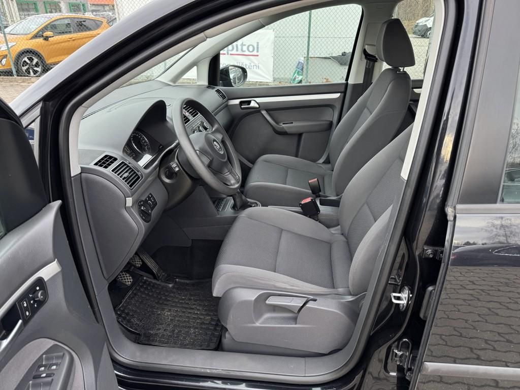 Volkswagen Touran, 1.6 TDI 77 kW servisní knížka - fotka 6