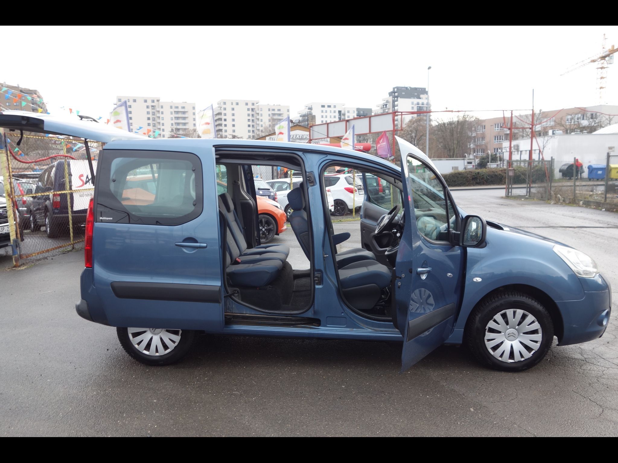 Peugeot Partner Tepee, 1.6 HDi 2xŠOUPAČKY STK 02/28! - fotka 2
