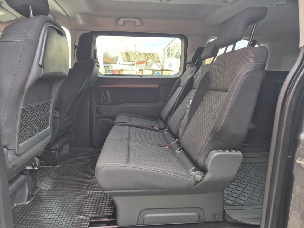 Toyota Proace, 2,0 D-4D 150k L1 Family - fotka 6