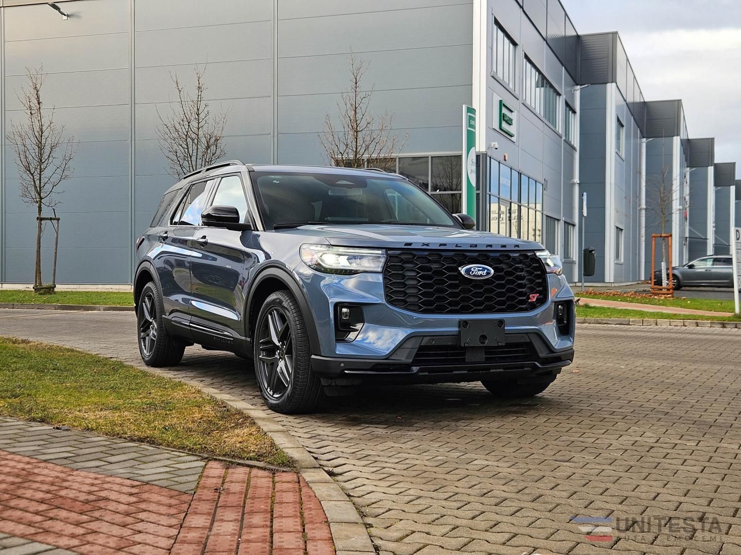 Ford Explorer, 2025 Explorer ST 4x4 - fotka 3