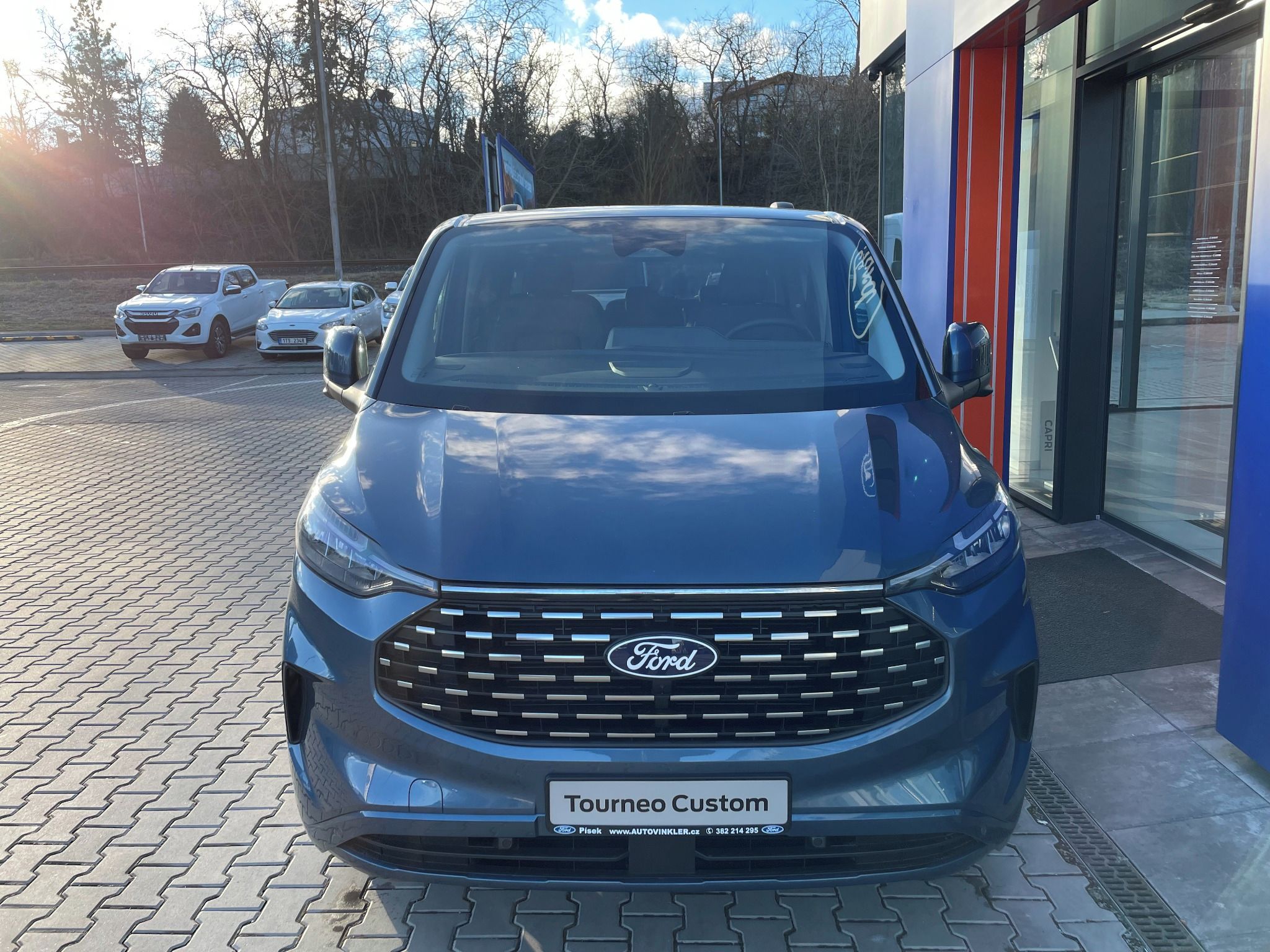 Ford Tourneo Custom, X L2 2.0 EcoBlue 125kW AWD - fotka 2