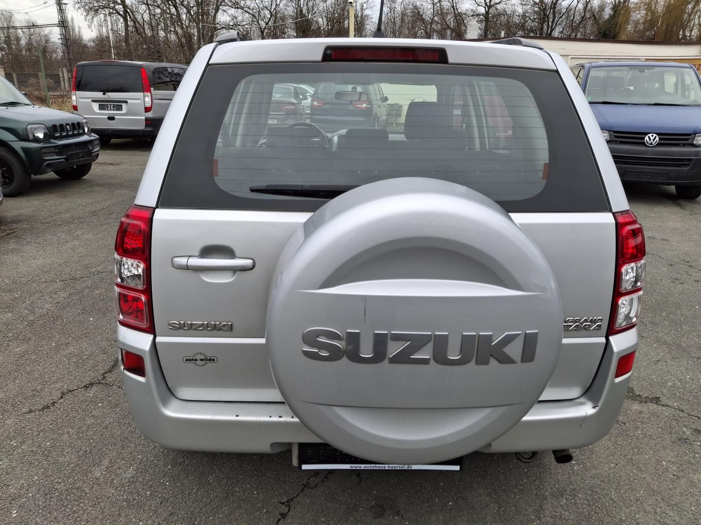 Suzuki Grand Vitara, 2.0 benzin 103 kw 4x4 - fotka 4
