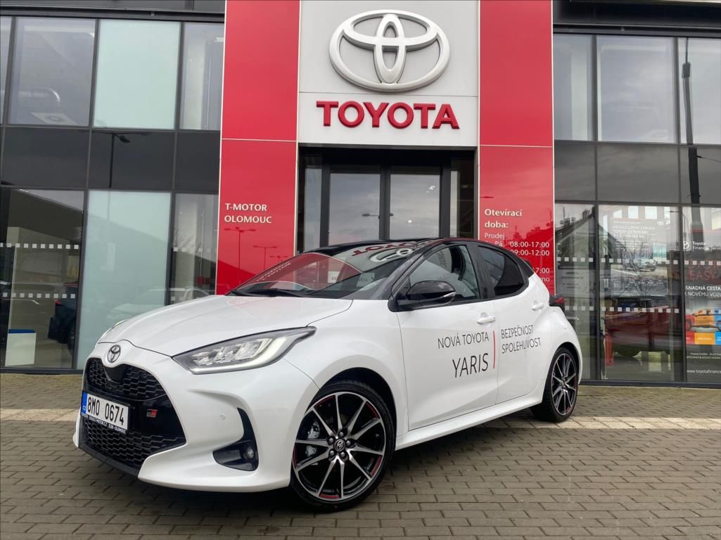 Toyota Yaris, 1,5 Hybrid GR Sport - fotka 2