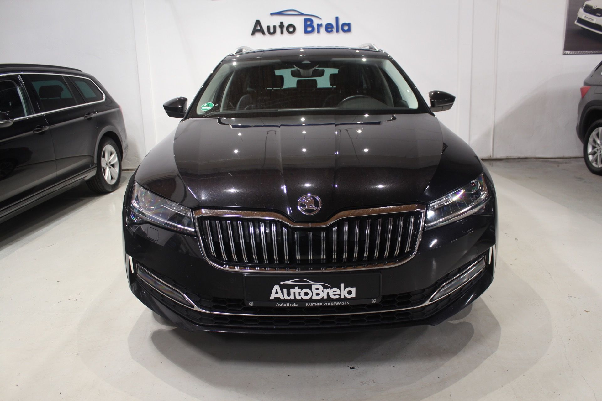 Škoda Superb, 2.0TDI DSG L&K Matrix Display - fotka 4